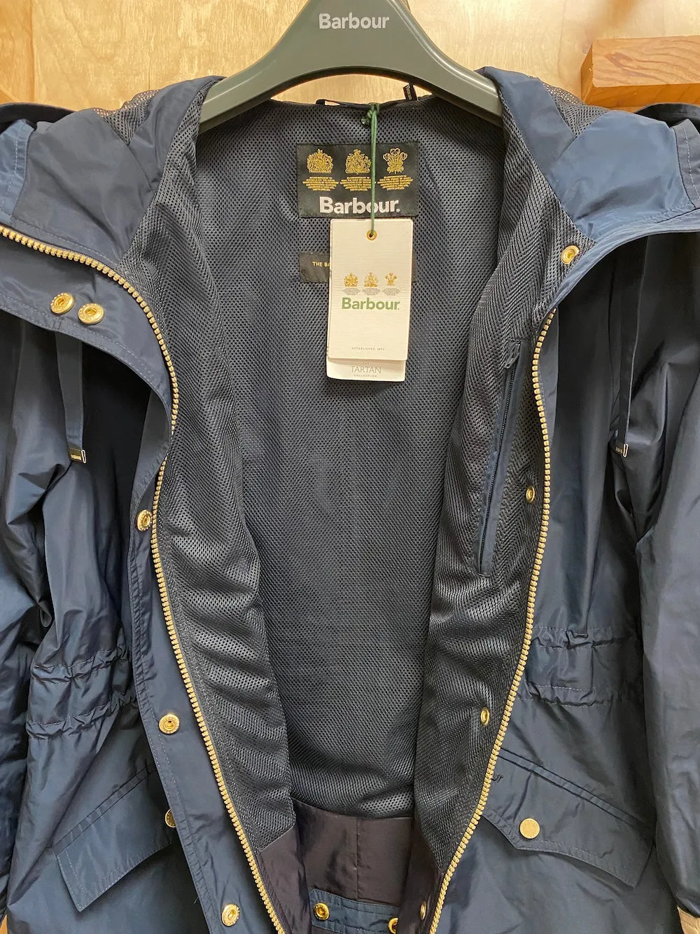 Barbour Women's LOTHIAN Showerproof Jacket- Navy