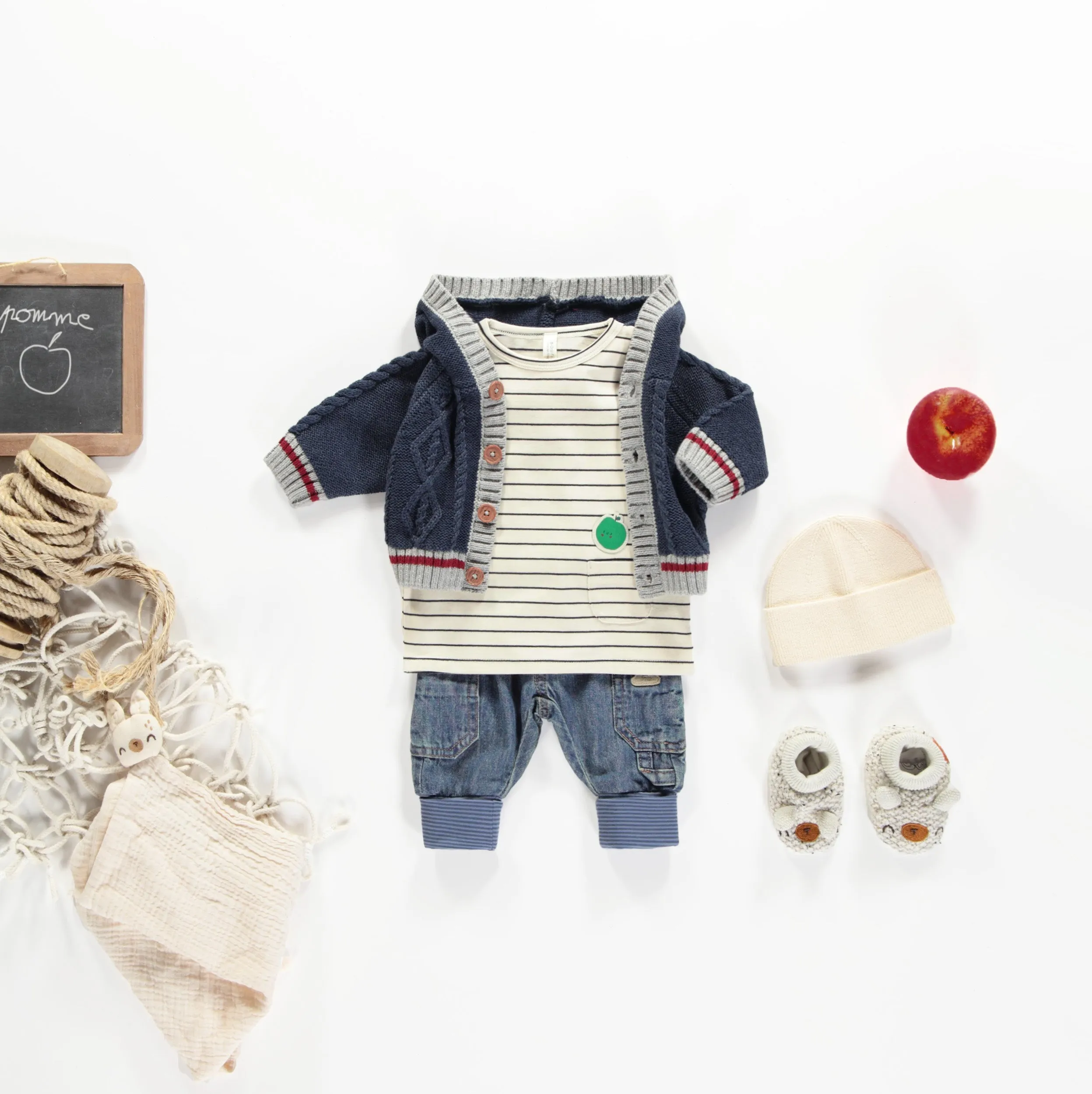 Cardigan en tricot marine-gris effet bas de laine avec capuchon, naissance || Navy gray knit cardigan with wool socks effect and hood, newborn